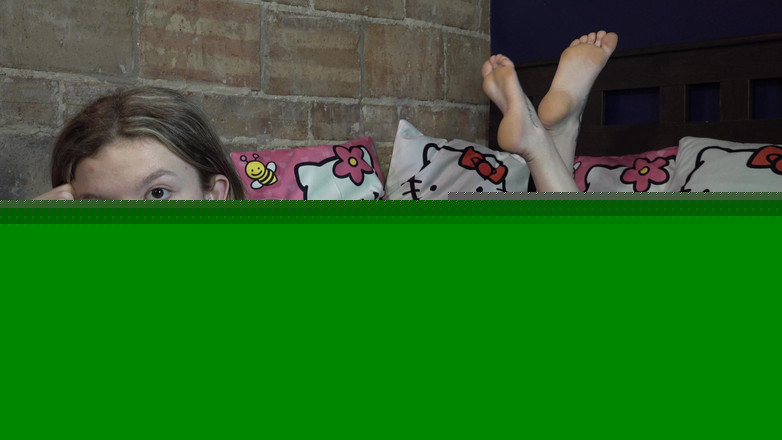 Dreamgirls Clips: Laura's Hello Kitty Feet - (gadis impian dengan kaus kaki)