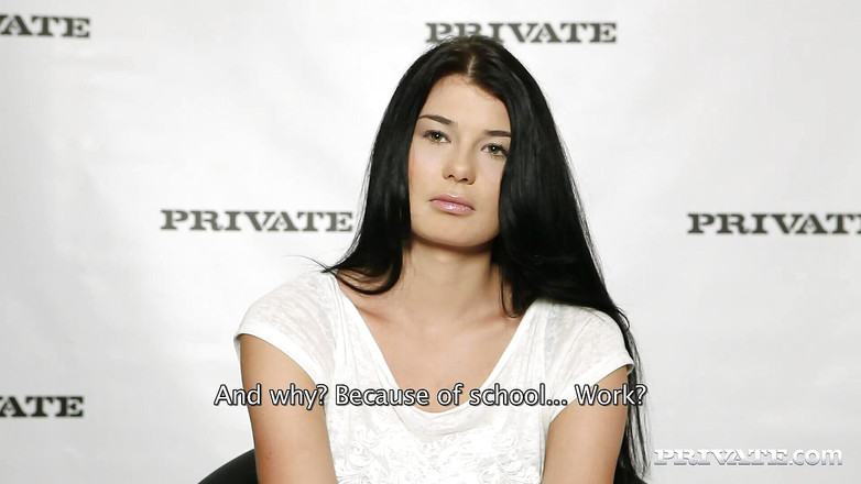 Private.com: 私人自然美女lucy li刚下船，准备好接受鸡巴了