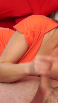 Шанс Мії заробити готівку