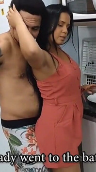 キッチンで妻とセックス