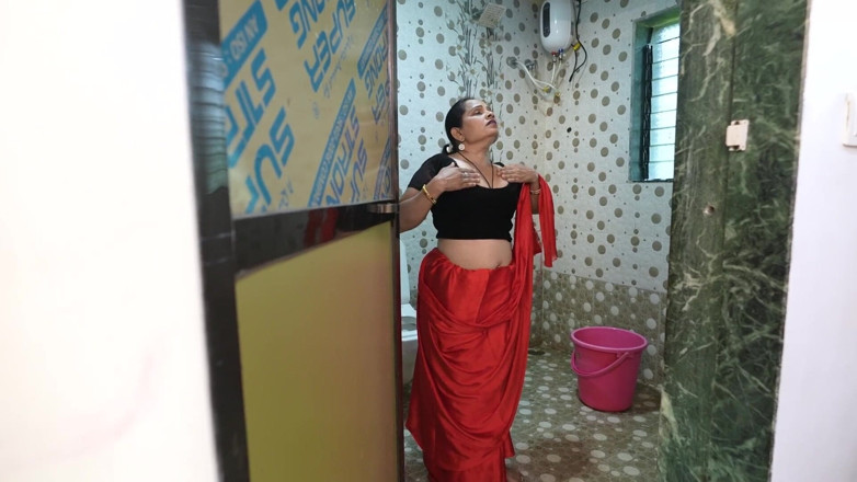 SEXYBHABHIX: desi bhaartiy jore ne apne ghar ki chhat par choklet...