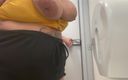 Mary Jhuana: BBW Put the Balls in Her Arse in the Bathroom