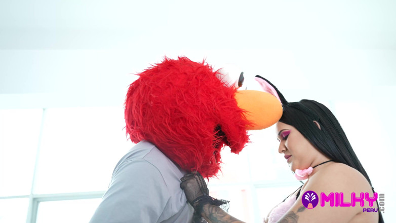 Milky Peru: Bunny Jazmin a její první anál s vnitřní mrdkou .... El-mo...