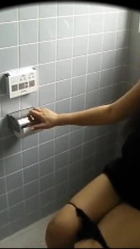 Mujeres mayores atrapadas - colección de masturbación en el baño de 25 - ep01