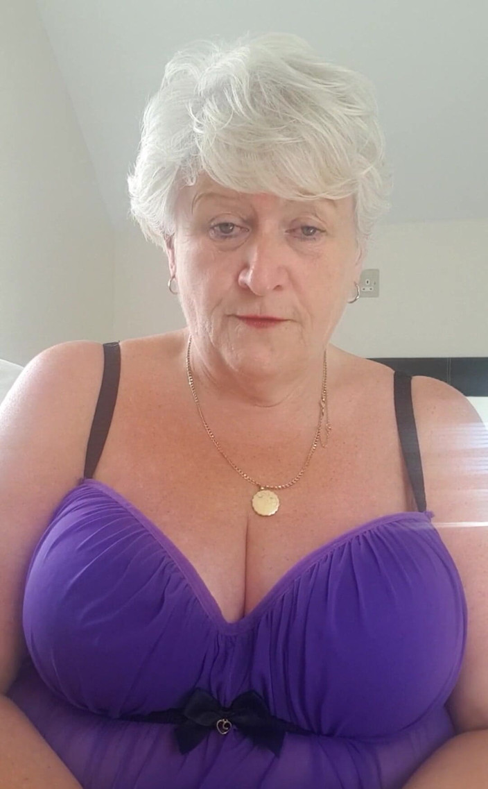 Uk Joolz: Good morning boys and girls. I hope you are safe...