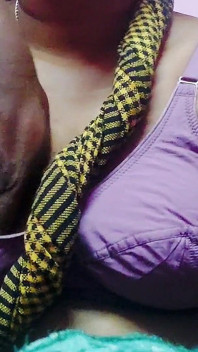 Desi Bhabhi Mohini Sex with Delivery Boy