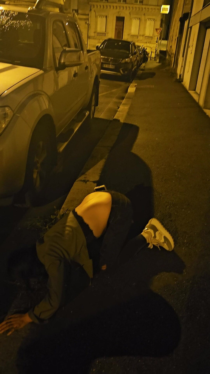 J and rose: Domácí kráska děvka