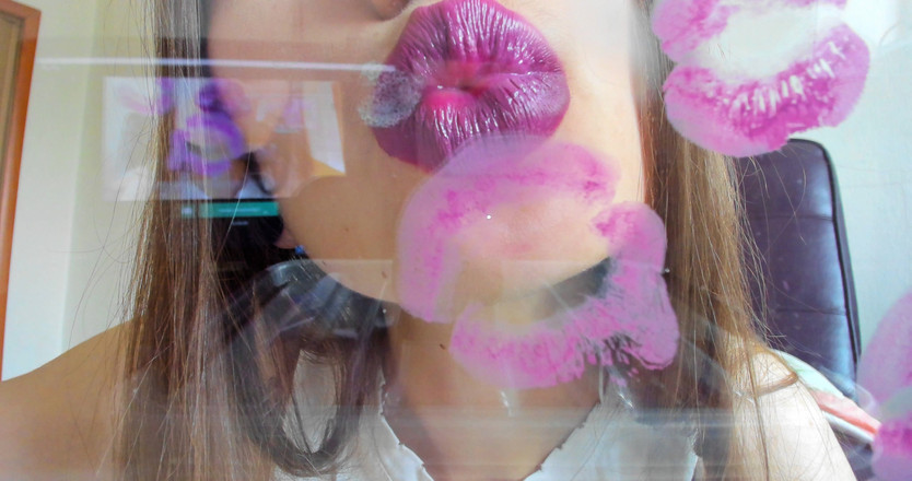 Rarible Diamond: Những nụ hôn và dấu son môi