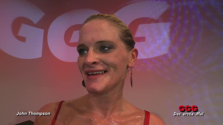 German Hardcore Gangbang: Ggg John Thompson - Blondynka Joyce ssie i zostaje ostro wbita