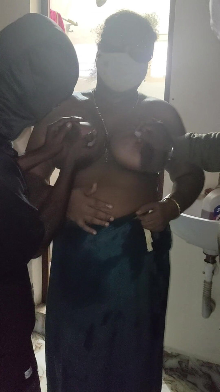 Thesana: दो theives अकेली महिलाओं को चोदती है