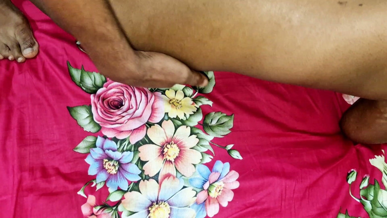 showme_hotsexy15: Hinduski bengalski nastolatka pasierb kontra zdradzająca macocha! Indyjska gorąca seria...