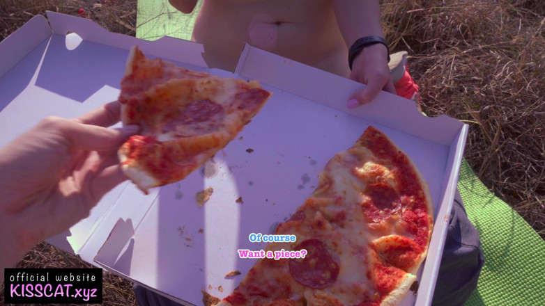 KissCat: Ajan pizza için 18 hatun / açık havada seks ve ıslak sakso