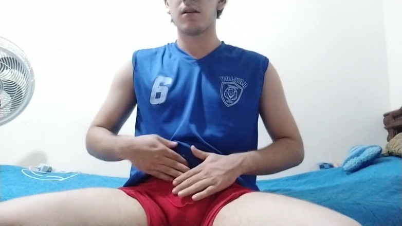 Leo J: Jovem colombiana se masturbando até gozar parte 1