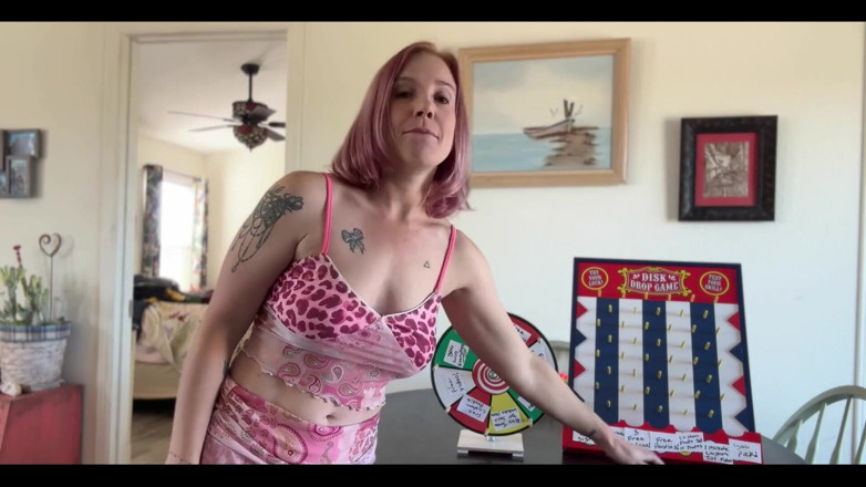 Jane Cane: Live Wheel &amp; Plinko