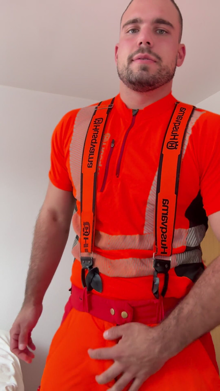 Tyler Blake: Tyler Blake Honění V Pracovním Oblečení Hivis Lumberjack - Protahování Svalů...