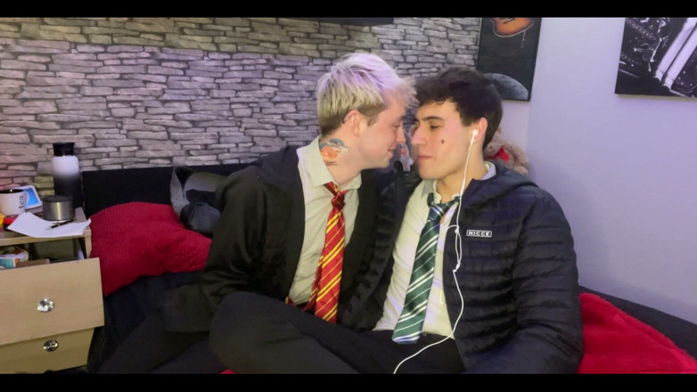 Kyle and Kam: 대학 의 힘든 하루 후