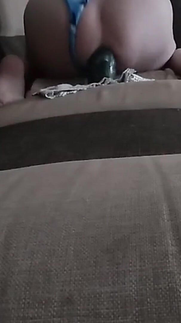 Good girl ride dildo (Annyfist1)