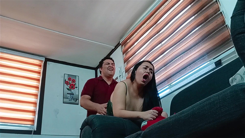 Alex brandom xxx: Saya mengongkek suri rumah latina ini di rumahnya.
