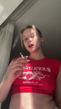 Touche-moi Par En Dessous Pendant Que Je Fume