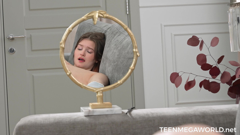 Teen Mega World: Beauty and Pussy