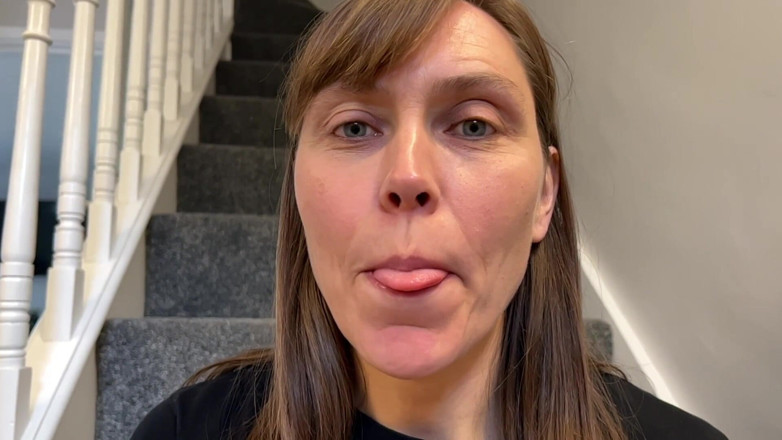 Wamgirlx: I bet you wish you had my tongue to suck...