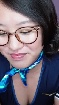 Iubita asiatică sexy Tofu are nevoie de pulă în timpul petrecerii de costume de Halloween