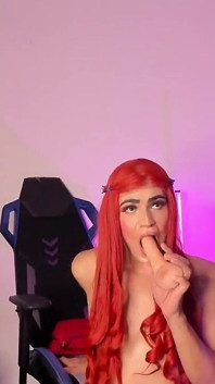 Sexy Red Movie Loves to Suck Her Dildo