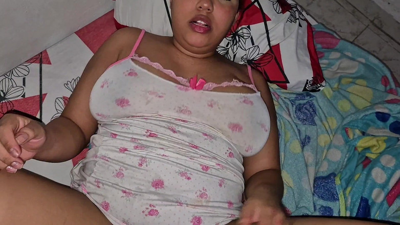 Pikaa6: Říká mi, abych mu vykouřila ptáka pod listy, ale jaké...