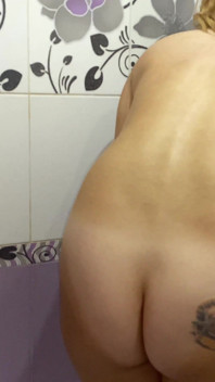 Fuck in the Bathroom and Made Her Hairy Ass Creampied
