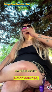 BBW brazilská milf bohyně ranní venkovní kouření rituál ukazující stehna