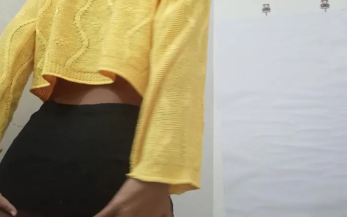 desigirl93: Private Shows of My Full Boobs Show and Fingering