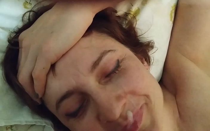 Mif: Prietenul soțului meu m-a invitat în vizită și mi-a dat o jucărie...