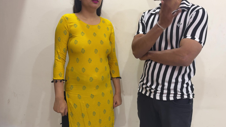 Hornycouple149: Cylinder De Do Bhaiya Pls- Indian Neighbour's Hot Wife Fucked...