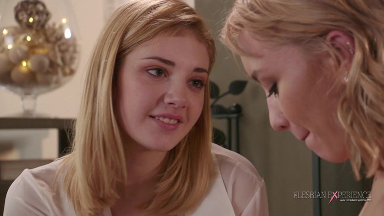 Girl Girl XXX: Lena tem um dom que Aurora pode deslizar o dedo...