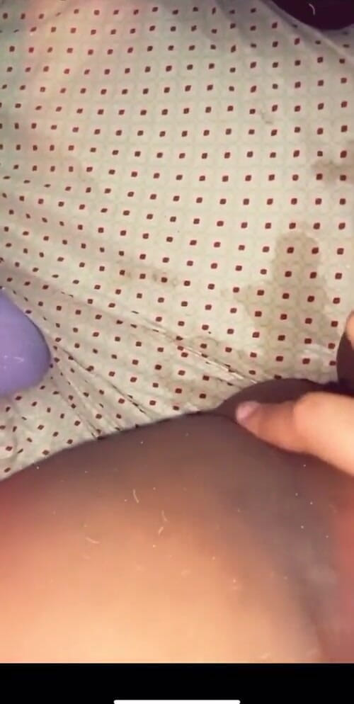 JuicyLucii: 甘い潮吹きをさせてください