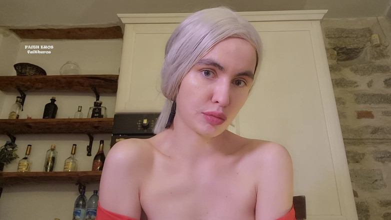 Faith Eros: Macecha saje láhev - krk fetiš, hrdlo fetiš