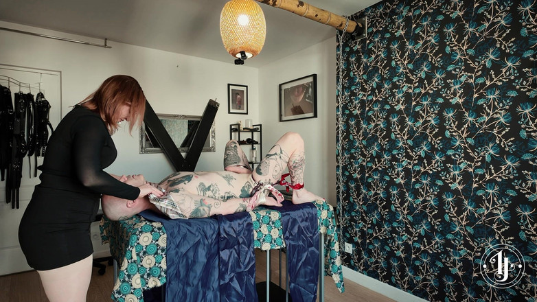 InannaJustice: Sensual Scarf Ties Tease: Inanna Justice Binds &amp; Teases Until Helpless