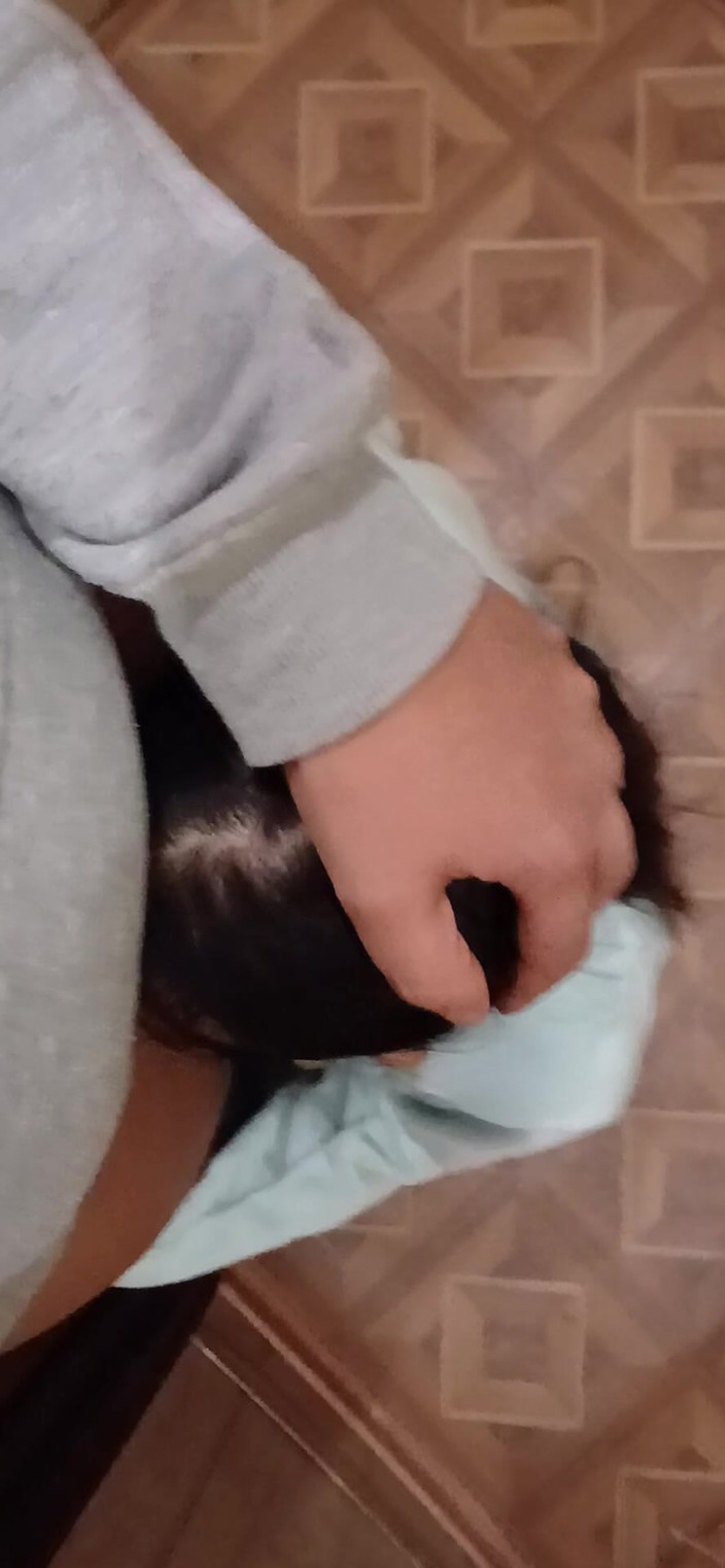 Lesbian-candys: 내 계모가 이미 현관문을 열기 시작했기 때문에 1 분 안에 그녀의 입에 사정