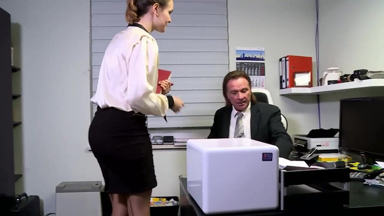 Deutschland porn: Kirli sekreterim - (tam film)