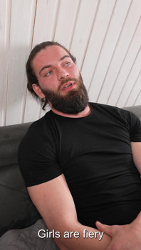 Fetele fierbinți Verlonis și Poshspicy s-au alăturat petrecerii și au sedus băieții pentru sex în patru