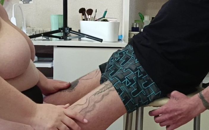 Zona901: Stiefmutter macht blowjob und schwanz fingern, bis ich komme