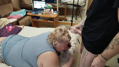 Zona901: Macecha ignoruje můj honění a stříkám jí na hlavu