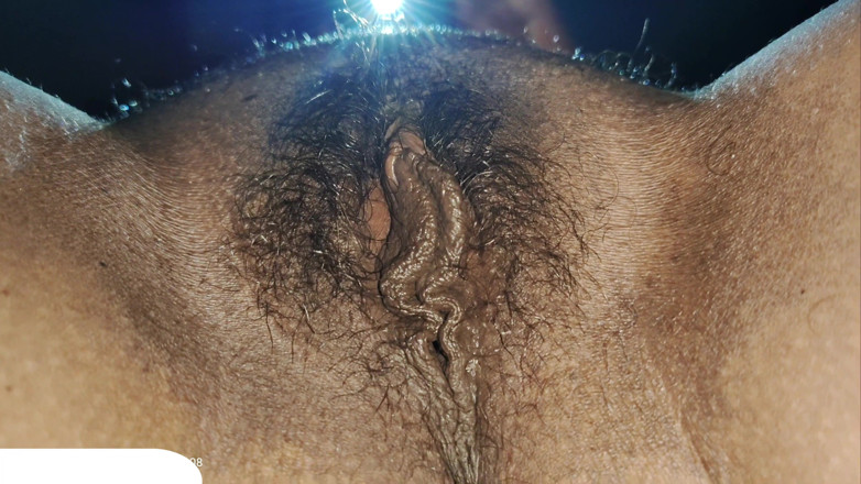 Pavi sun: Desi mangia figa