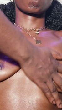 Домашня enony з маленькими цицьками грає, добірка.