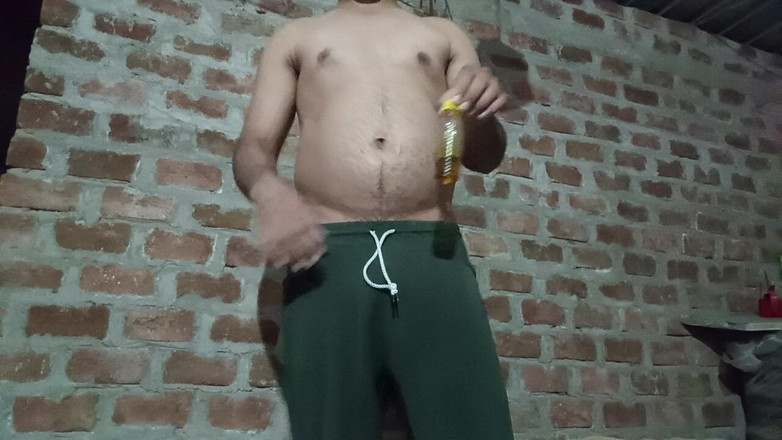 LovedSunsine1990: Se mettre à poil sur le toit et masser la marchandise