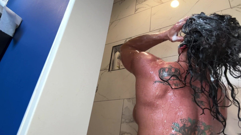Kandylegsxxx: Gudinna Kandys Wet Flex &amp;spread Kan du överleva dusch muskeldyrkan?