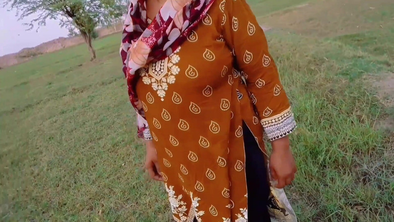 Abida sexy: Desi Couple