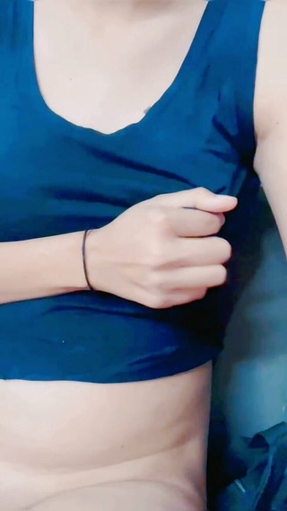 Tumheri Iska: Une étudiante desi sexy