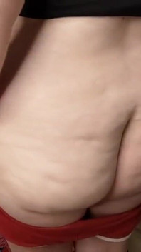 Stepsister lets you cum on her buttcrack