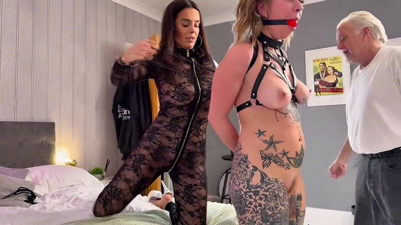 Easterneurope12: Ya Tuan oleh Latina Bondage.